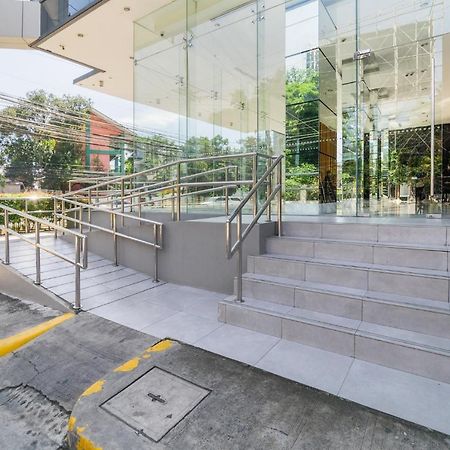 Free Netflix Condo Near It Park With 32-Inch Samsung Hdtv Cebu Extérieur photo