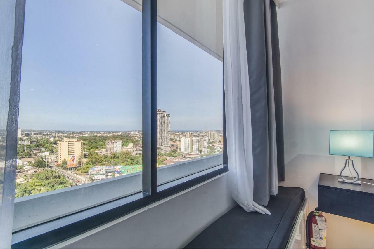 Free Netflix Condo Near It Park With 32-Inch Samsung Hdtv Cebu Extérieur photo