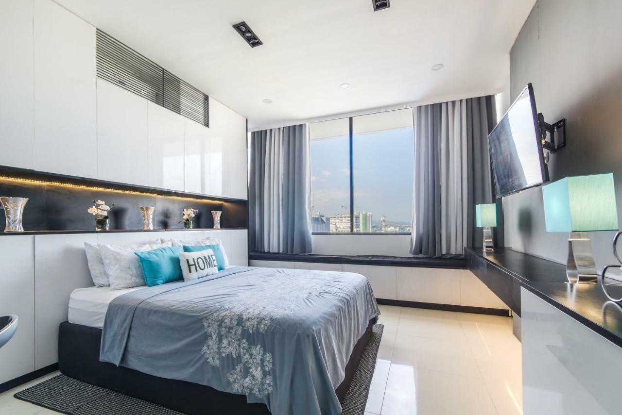 Free Netflix Condo Near It Park With 32-Inch Samsung Hdtv Cebu Extérieur photo
